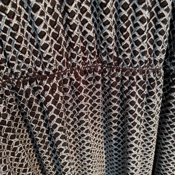 Apt.9 plus velvety dress elastic waist plus Sz 2X  polyester/spandex textured. - Picture 5 of 6